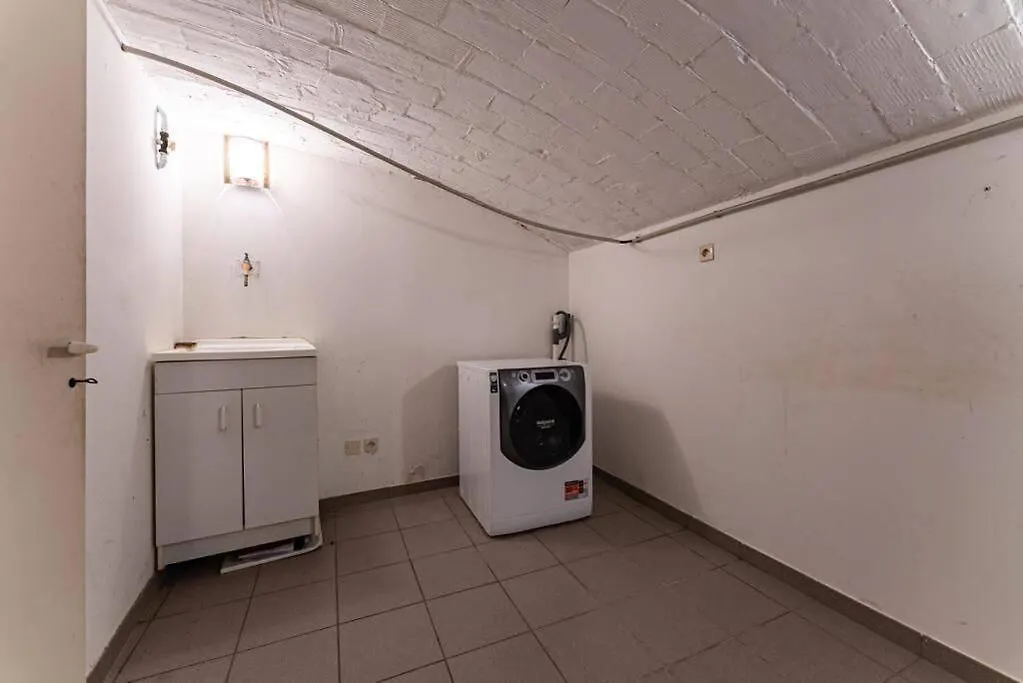 Maison Au Coeur De Valence Avec Parking Prive France